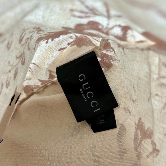 Gucci Beauty Cream and Burgundy Floral Tote - Picture 5 of 5